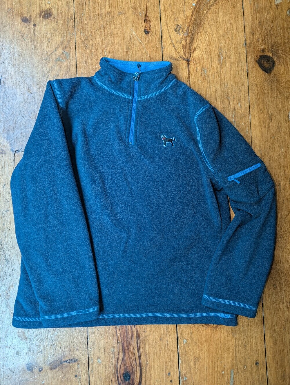 The Black Dog Fleece Pull Over Medium Boy